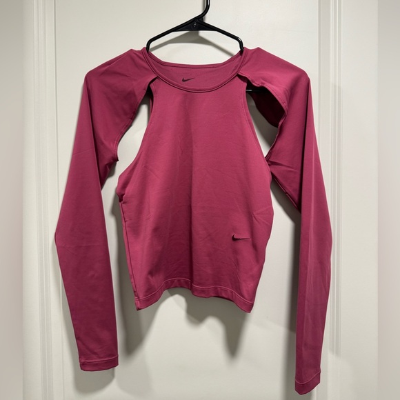 Nike Women's Dri-Fit Stealth Evaporation City Ready Long-Sleeve - Picture 3 of 8